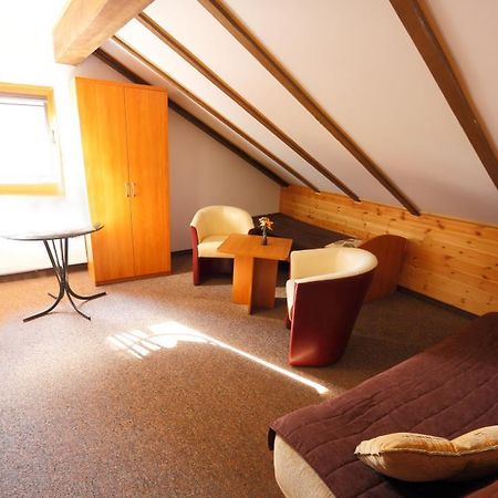 Pensjonat Fala Bed & Breakfast Устроне Морске Екстериор снимка