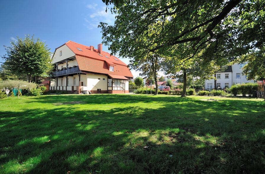 Pensjonat Fala Bed & Breakfast Устроне Морске Екстериор снимка